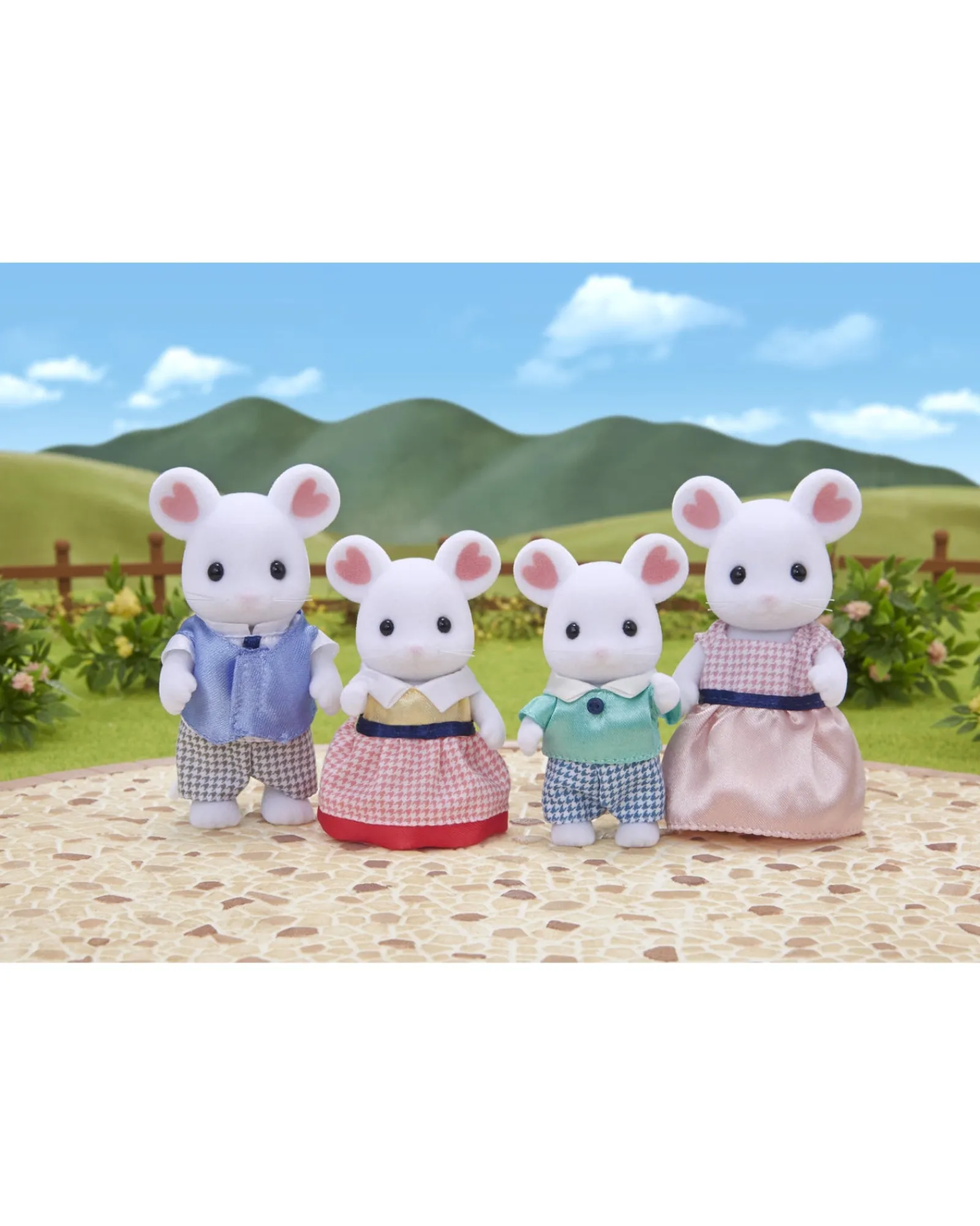 Sylvanian Families Marshmallow Mouse Family Hot